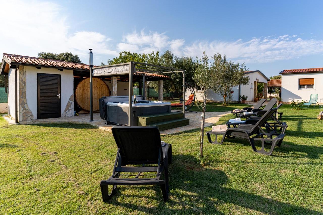 Holiday Home Kerniat Pula Buitenkant foto