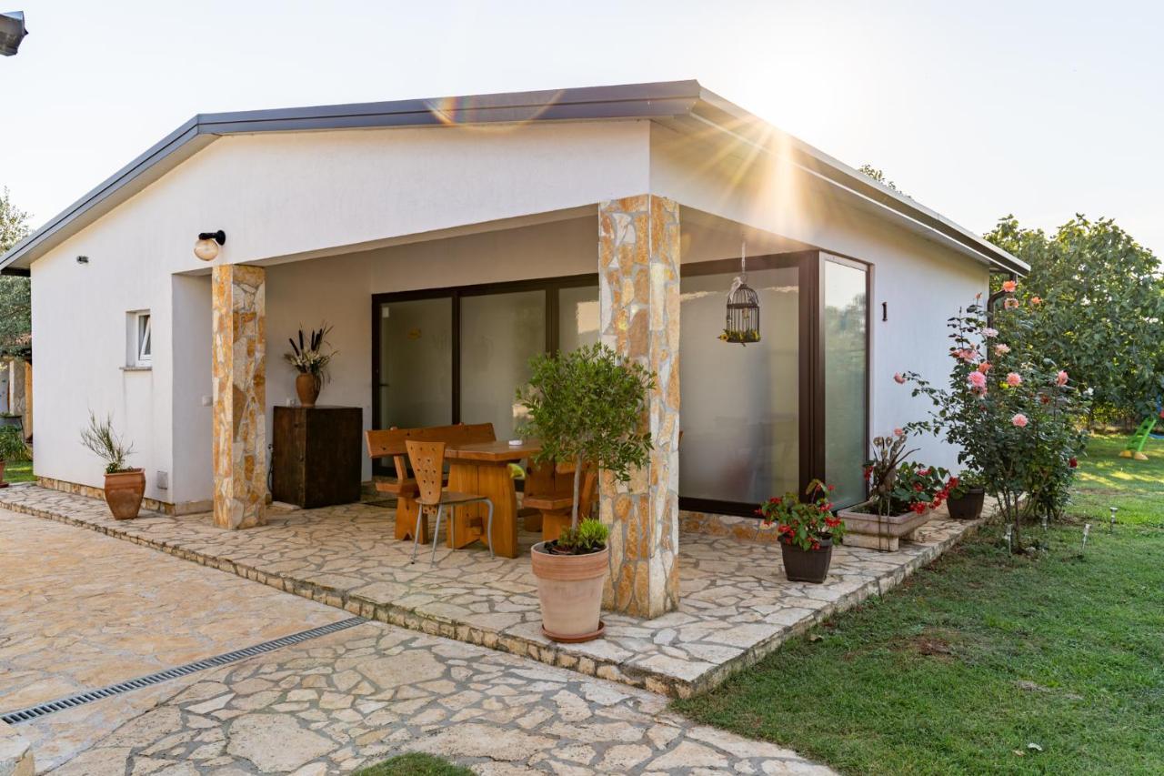 Holiday Home Kerniat Pula Buitenkant foto